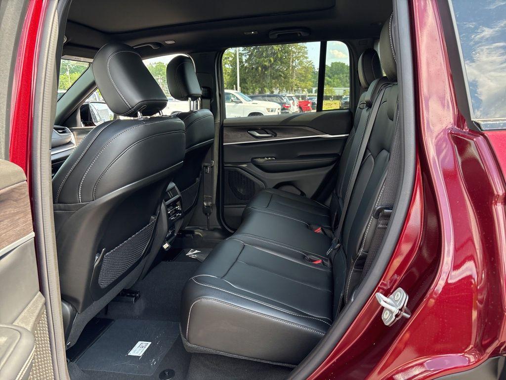 new 2025 Jeep Grand Cherokee car, priced at $47,848