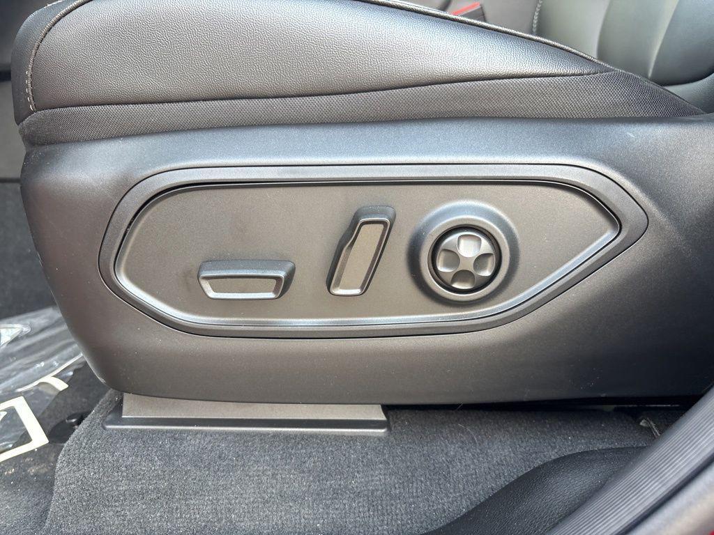 new 2025 Jeep Grand Cherokee car, priced at $47,848