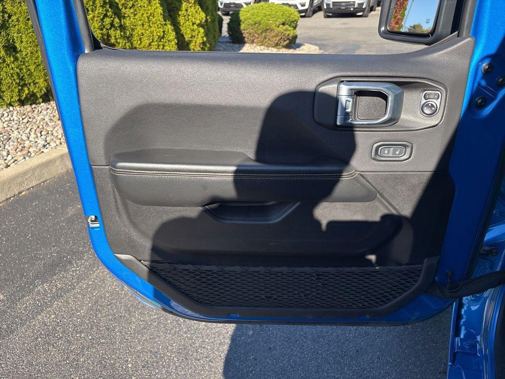 used 2024 Jeep Wrangler 4xe car, priced at $33,000