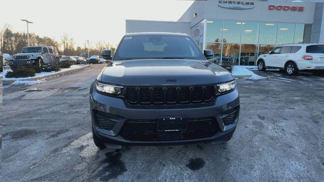 new 2025 Jeep Grand Cherokee car, priced at $45,675