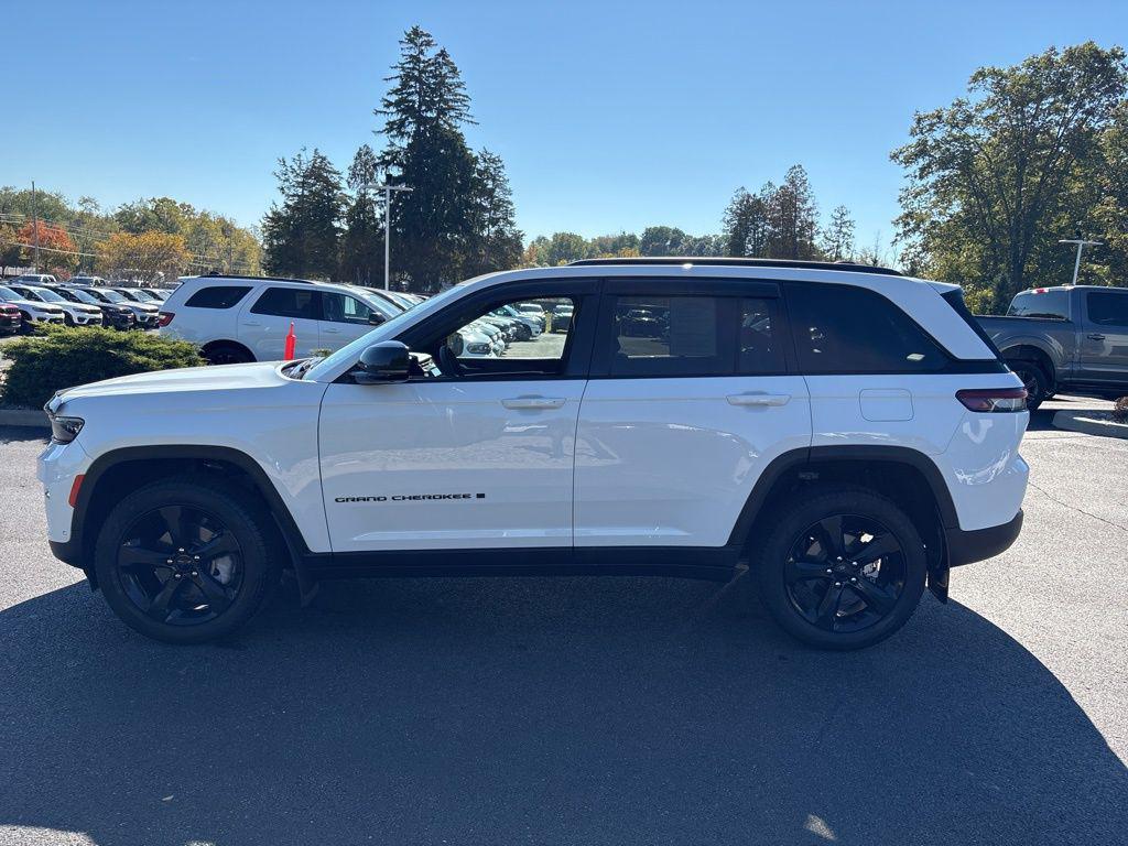 used 2025 Jeep Grand Cherokee car, priced at $42,000