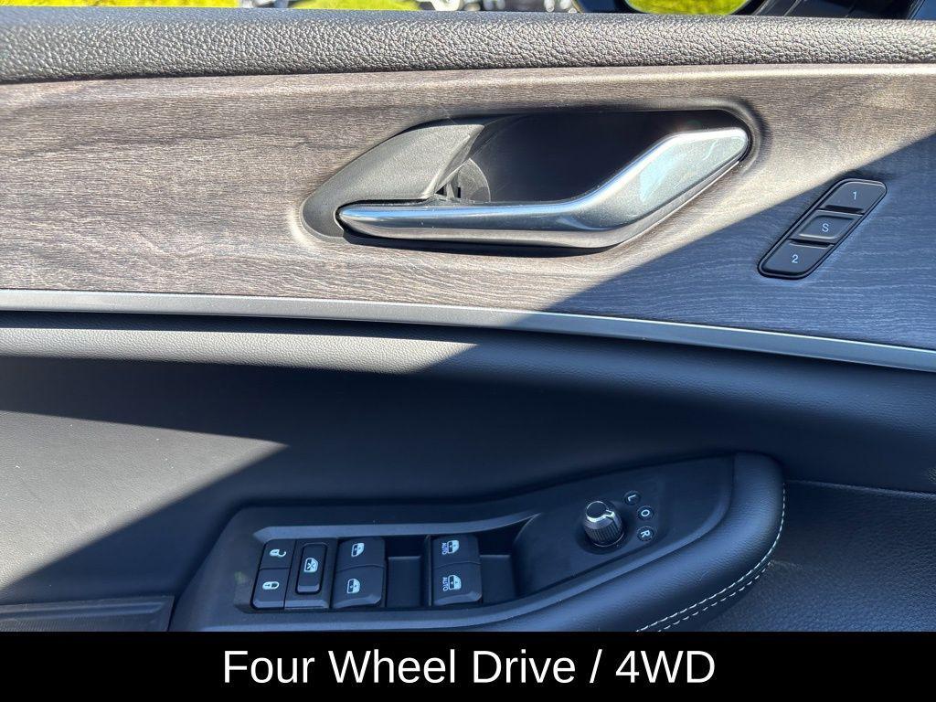 used 2025 Jeep Grand Cherokee car, priced at $42,000