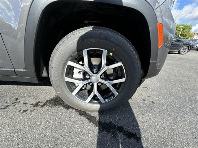 new 2025 Jeep Grand Cherokee car, priced at $50,153