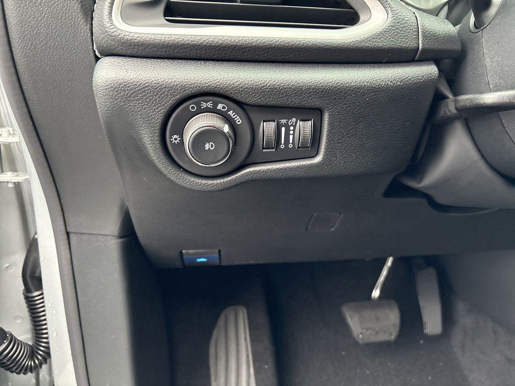 new 2026 Chrysler Pacifica car, priced at $45,597