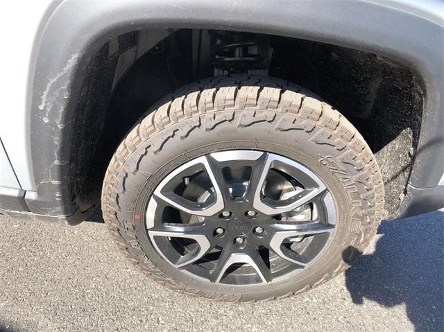 new 2024 Jeep Compass car, priced at $33,153