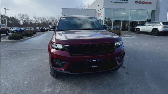 new 2025 Jeep Grand Cherokee car, priced at $42,634