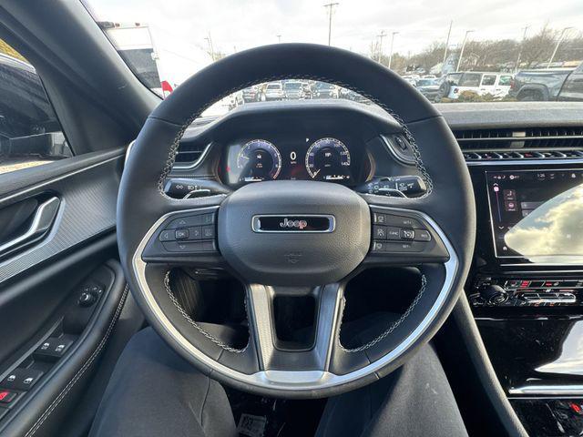 new 2025 Jeep Grand Cherokee car, priced at $42,634