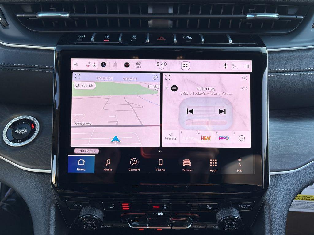 new 2025 Jeep Grand Cherokee car, priced at $45,390