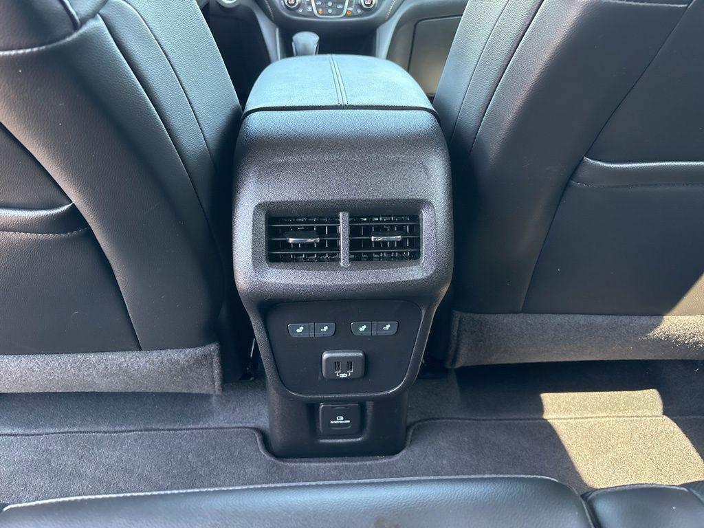 used 2022 Chevrolet Equinox car, priced at $22,000