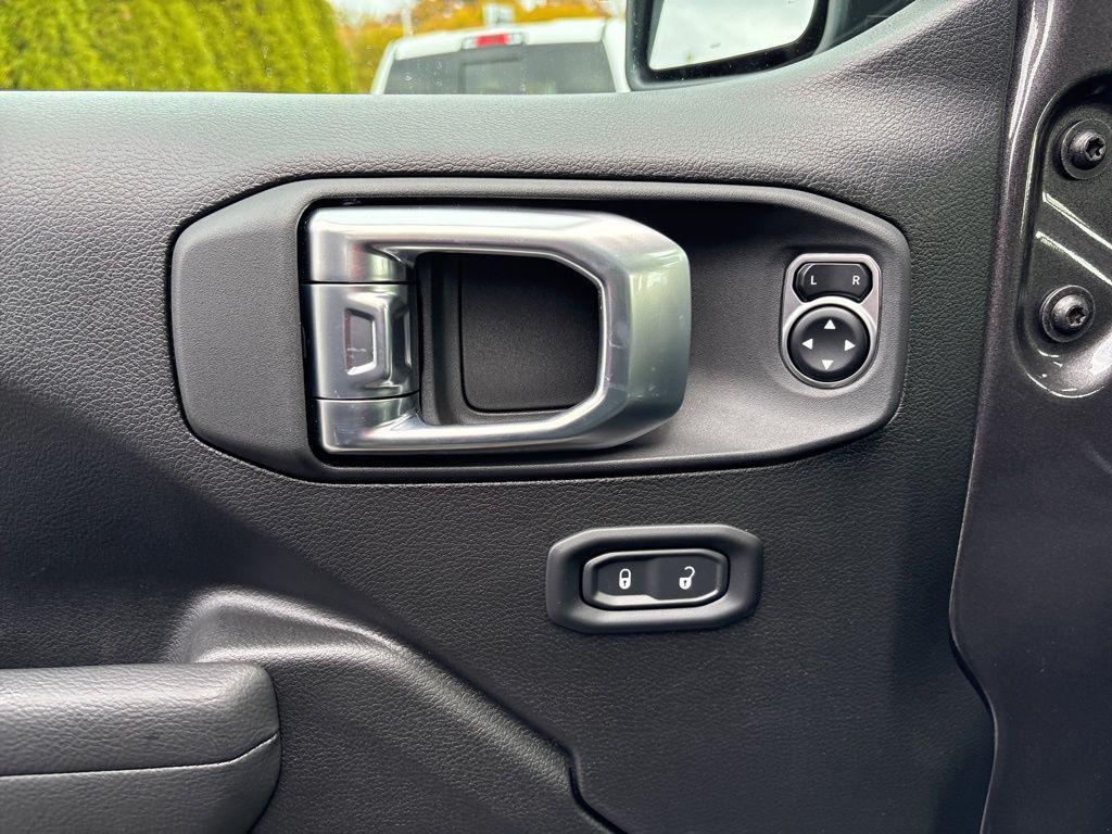 new 2026 Jeep Wrangler car, priced at $52,544