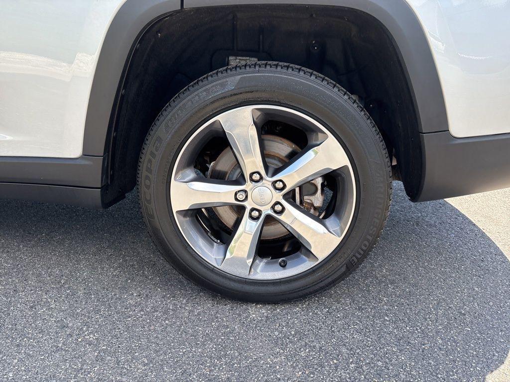 used 2022 Jeep Grand Cherokee L car, priced at $32,000