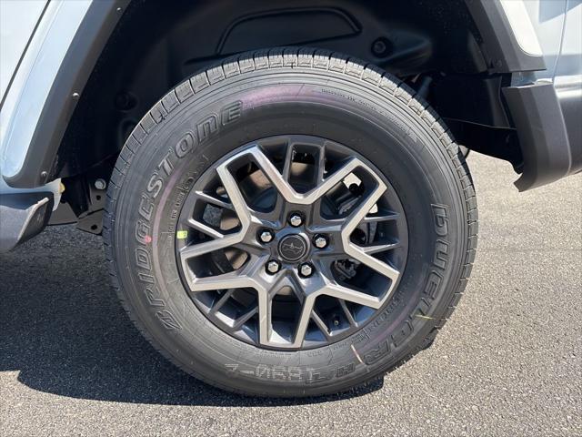 new 2025 Jeep Wrangler car, priced at $52,547