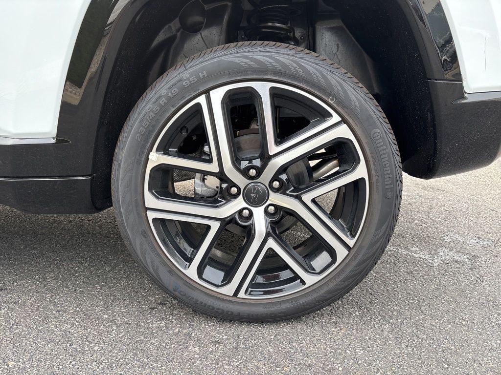 new 2025 Jeep Compass car, priced at $36,036