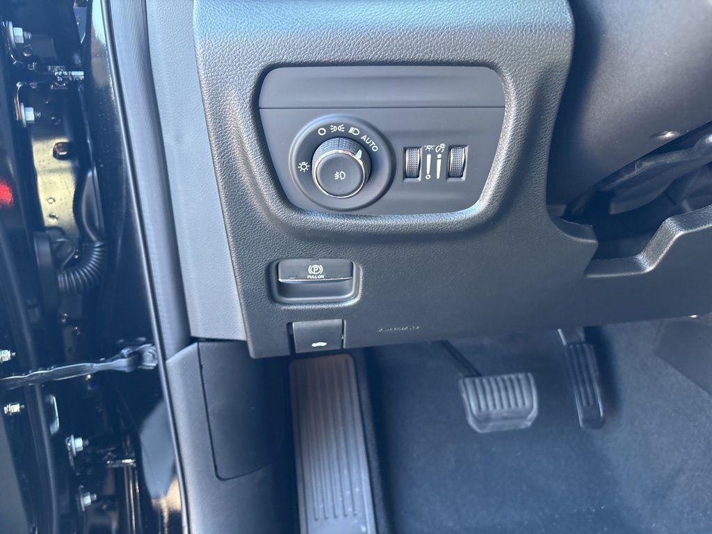 new 2025 Jeep Grand Cherokee car, priced at $45,260