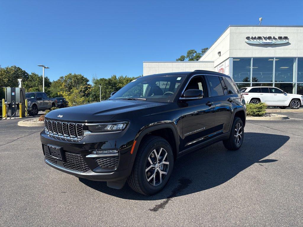 new 2025 Jeep Grand Cherokee car, priced at $45,260