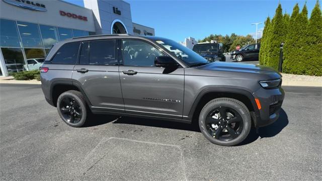 new 2025 Jeep Grand Cherokee car, priced at $47,519