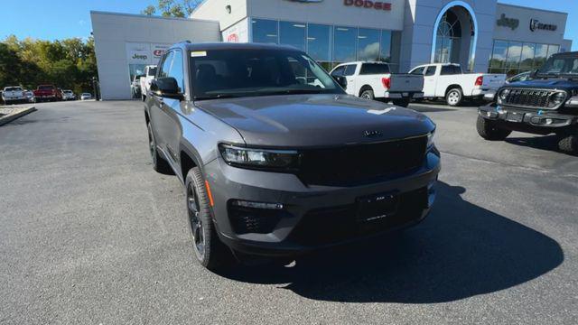 new 2025 Jeep Grand Cherokee car, priced at $43,018