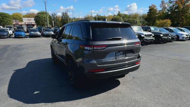 new 2025 Jeep Grand Cherokee car, priced at $43,018