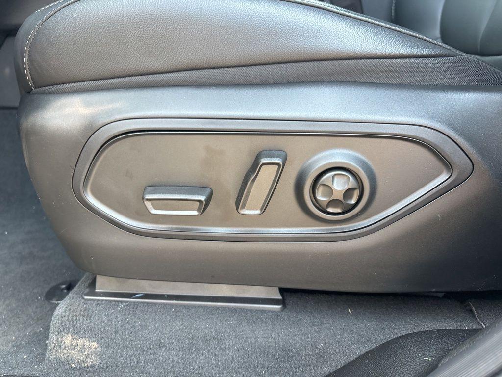 new 2025 Jeep Grand Cherokee L car, priced at $45,962