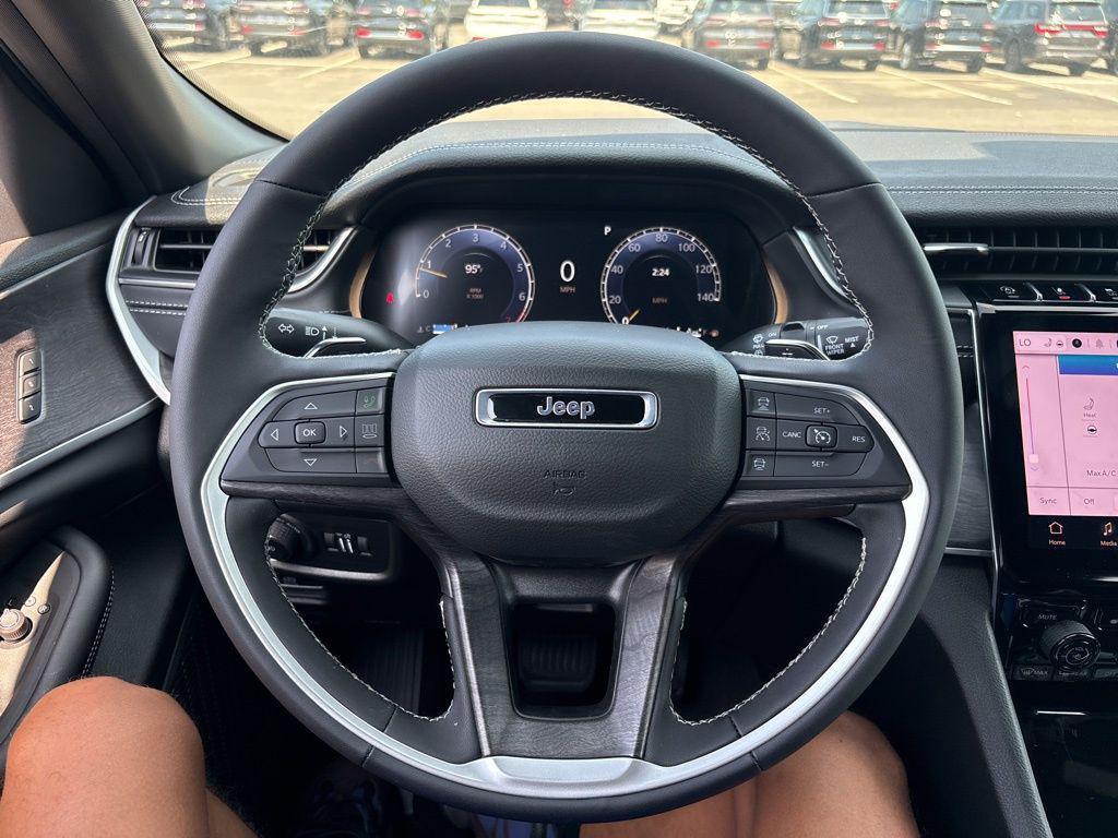 new 2025 Jeep Grand Cherokee L car, priced at $45,962