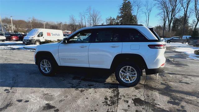 new 2025 Jeep Grand Cherokee car, priced at $42,375