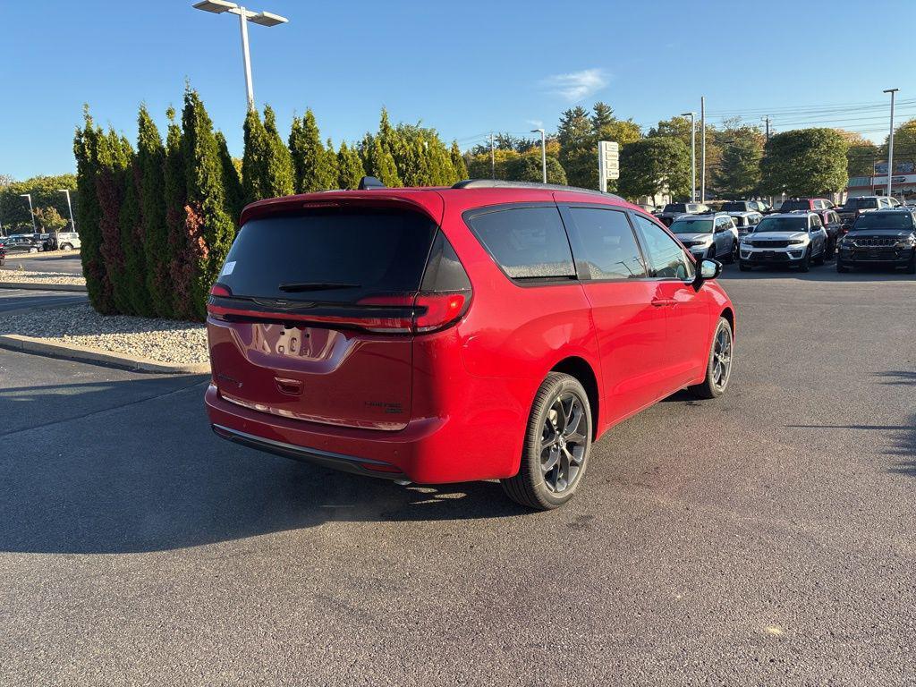 new 2026 Chrysler Pacifica car, priced at $51,525