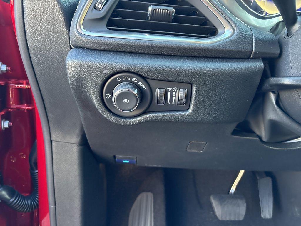 new 2026 Chrysler Pacifica car, priced at $51,525