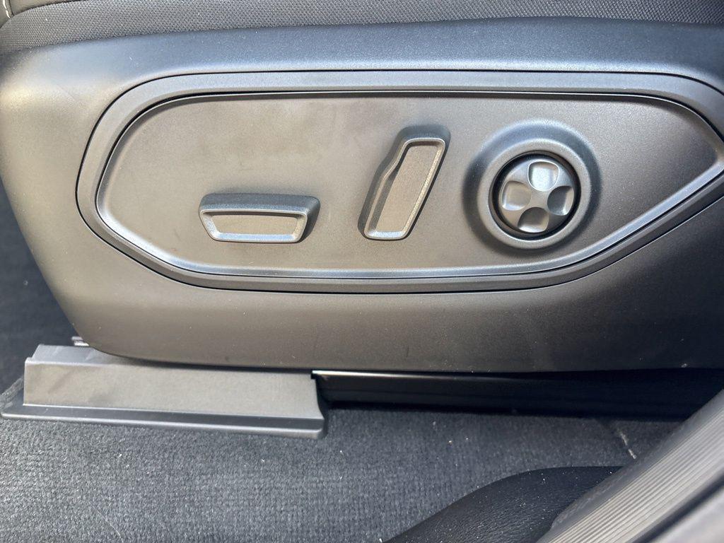 new 2025 Jeep Grand Cherokee L car, priced at $54,682
