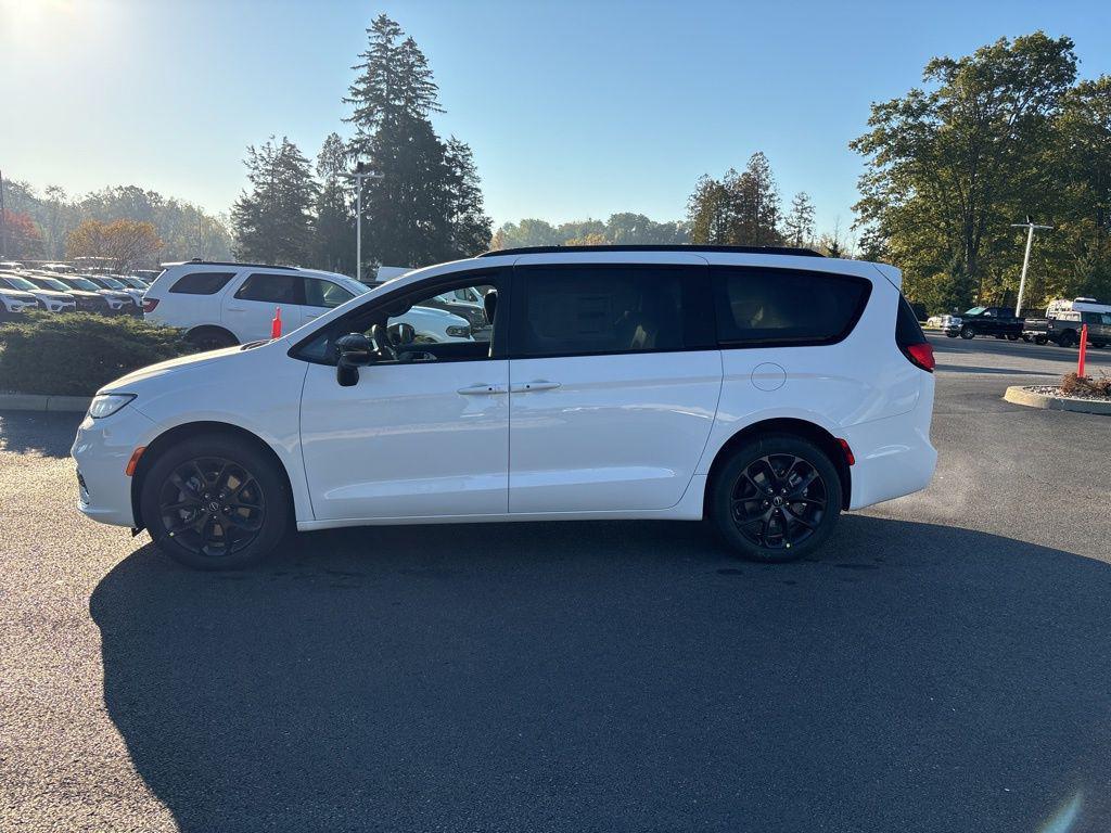 new 2026 Chrysler Pacifica car, priced at $52,018