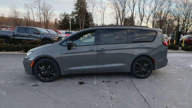 new 2025 Chrysler Pacifica car, priced at $46,358