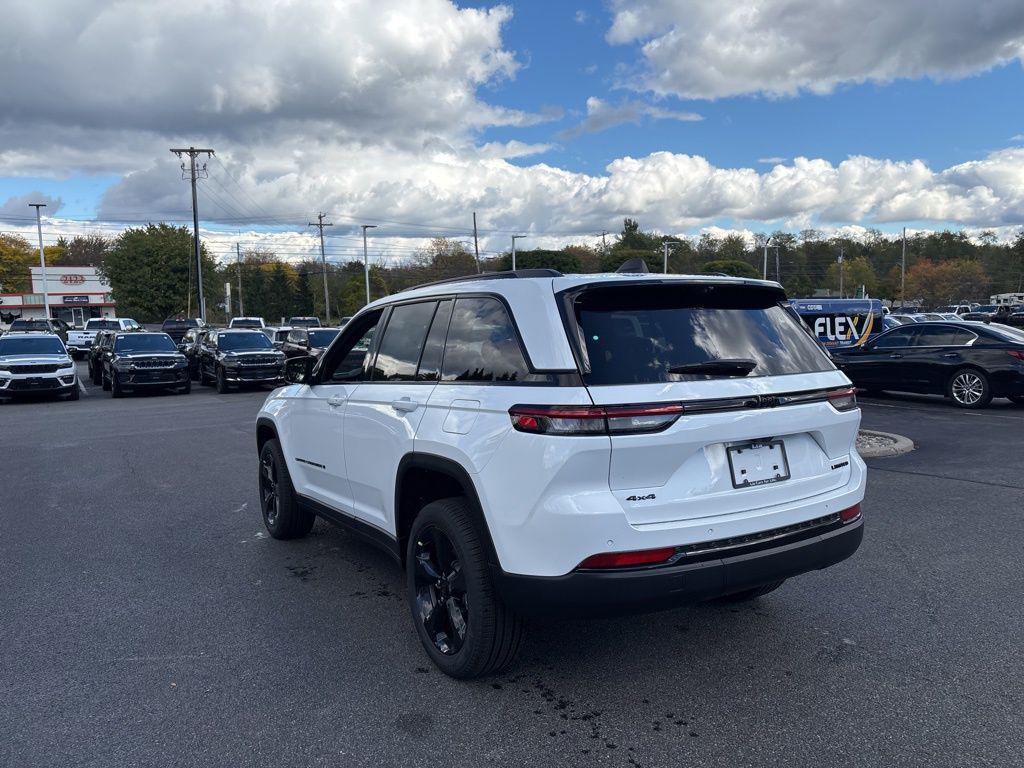 new 2025 Jeep Grand Cherokee car, priced at $48,410