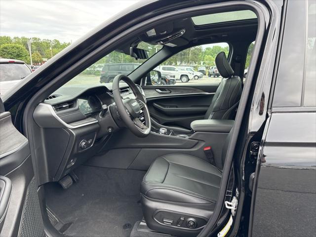 new 2025 Jeep Grand Cherokee car, priced at $48,792