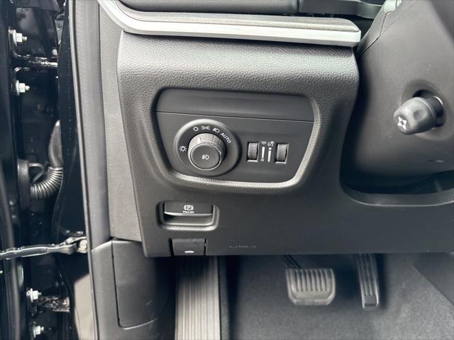 new 2025 Jeep Grand Cherokee car, priced at $48,792