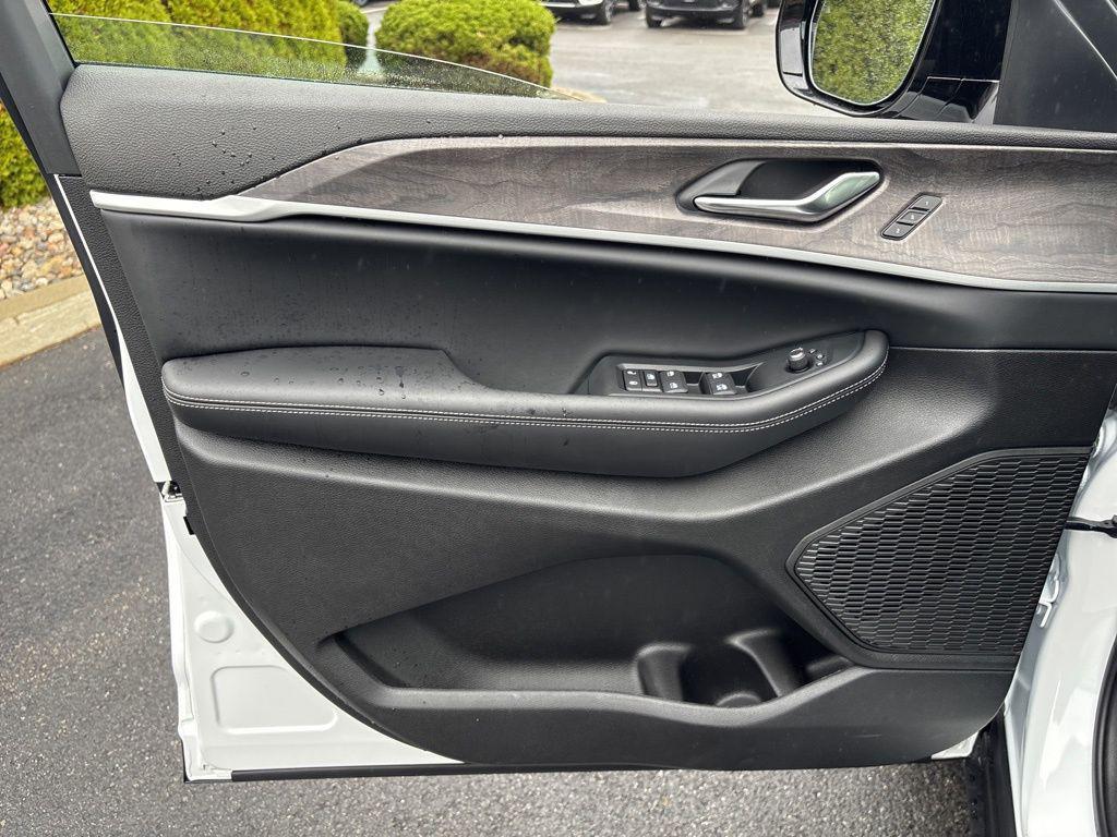 new 2025 Jeep Grand Cherokee car, priced at $48,410