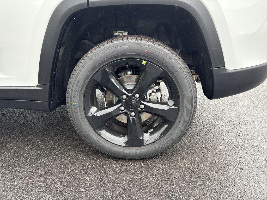 new 2025 Jeep Grand Cherokee car, priced at $48,410