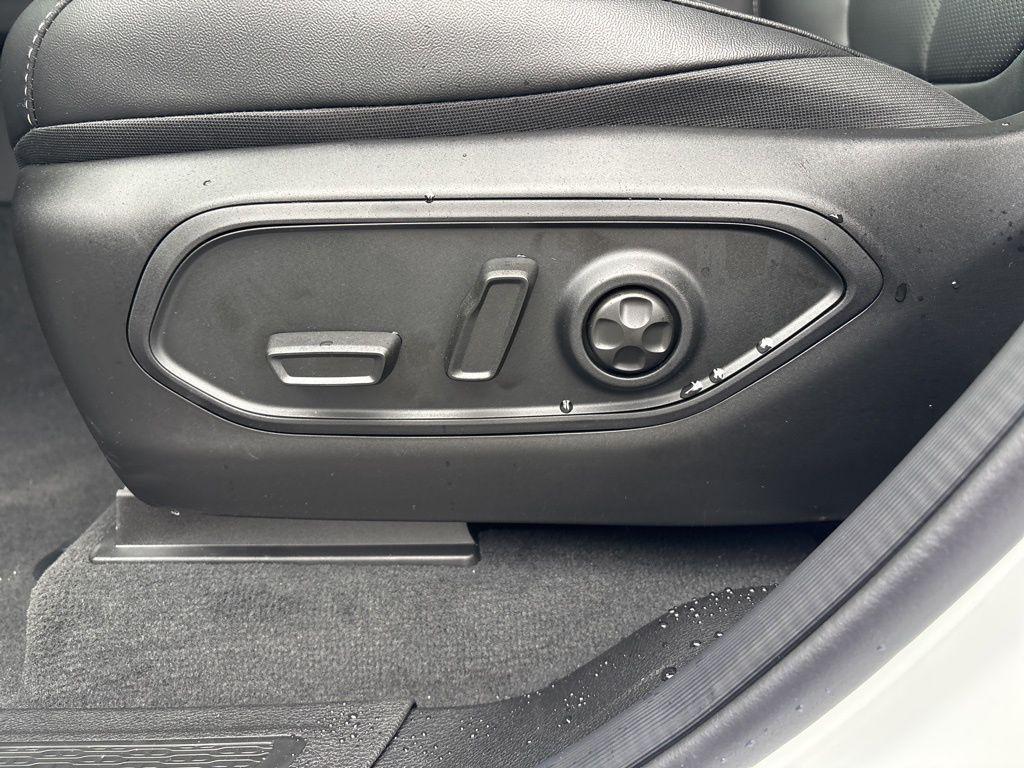 new 2025 Jeep Grand Cherokee car, priced at $48,410