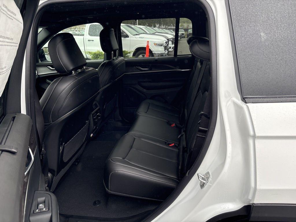 new 2025 Jeep Grand Cherokee car, priced at $48,410