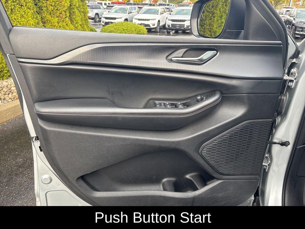 used 2024 Jeep Grand Cherokee L car, priced at $30,500