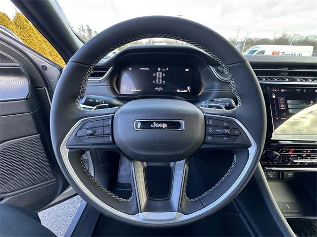 new 2025 Jeep Grand Cherokee car, priced at $42,970