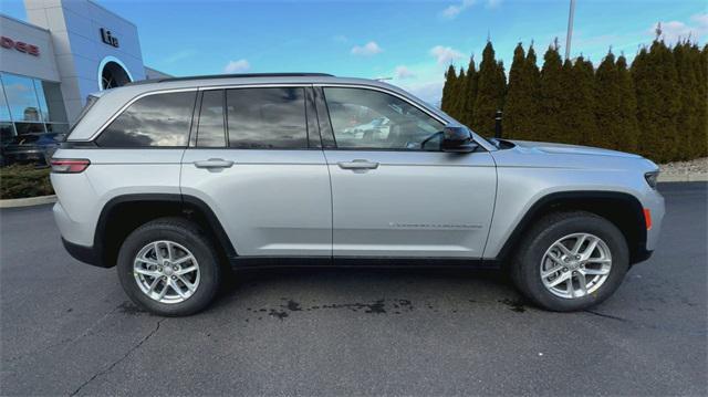 new 2025 Jeep Grand Cherokee car, priced at $42,970