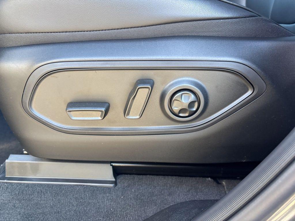 new 2025 Jeep Grand Cherokee car, priced at $45,961