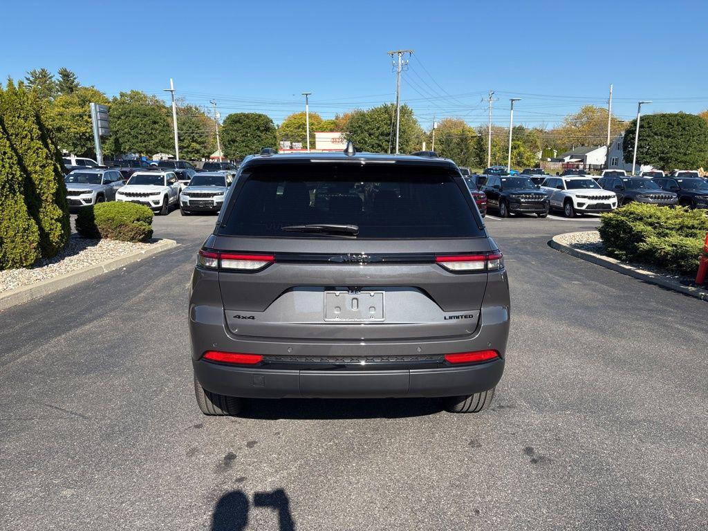 new 2025 Jeep Grand Cherokee car, priced at $45,961