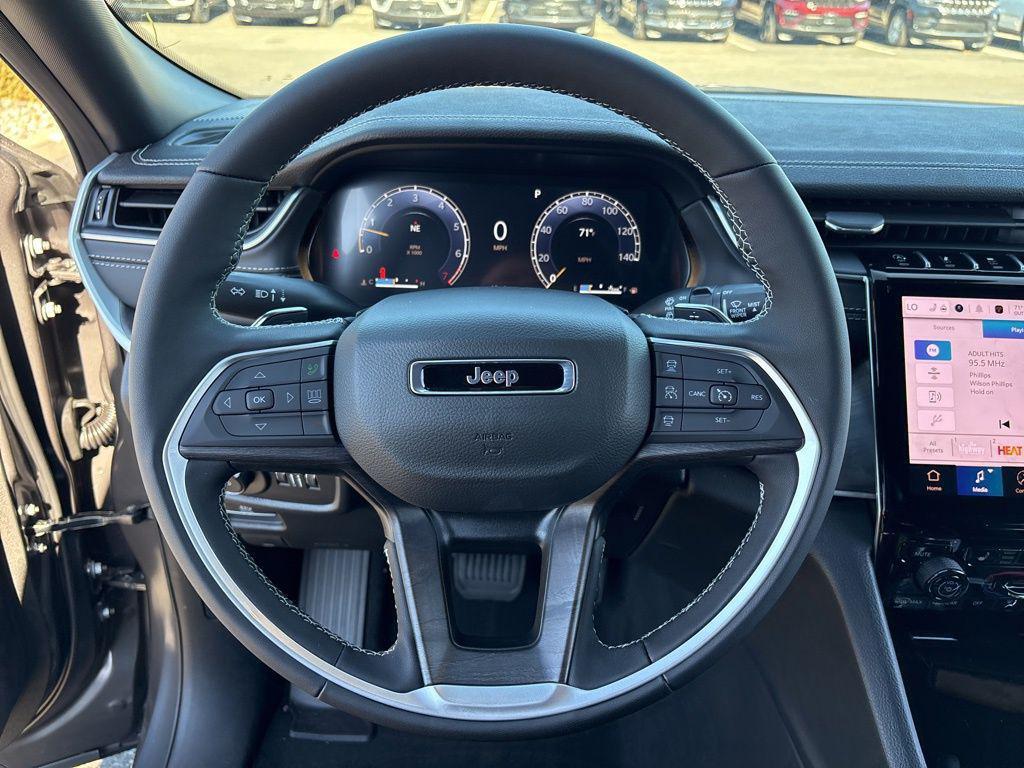 new 2025 Jeep Grand Cherokee car, priced at $45,961