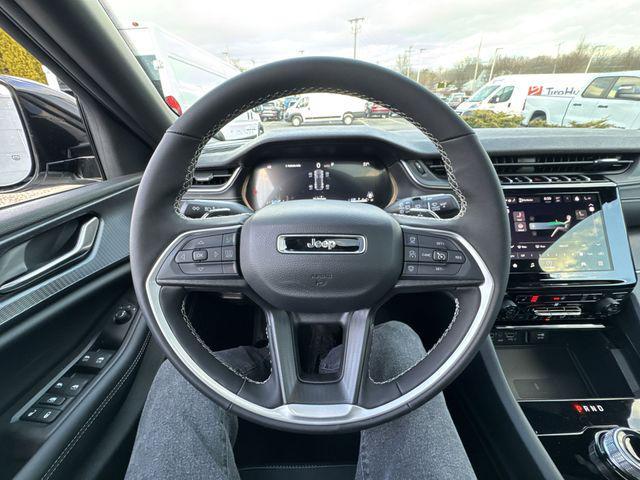 new 2025 Jeep Grand Cherokee car, priced at $45,675