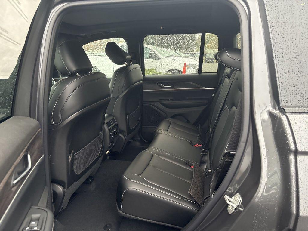 new 2025 Jeep Grand Cherokee car, priced at $49,958