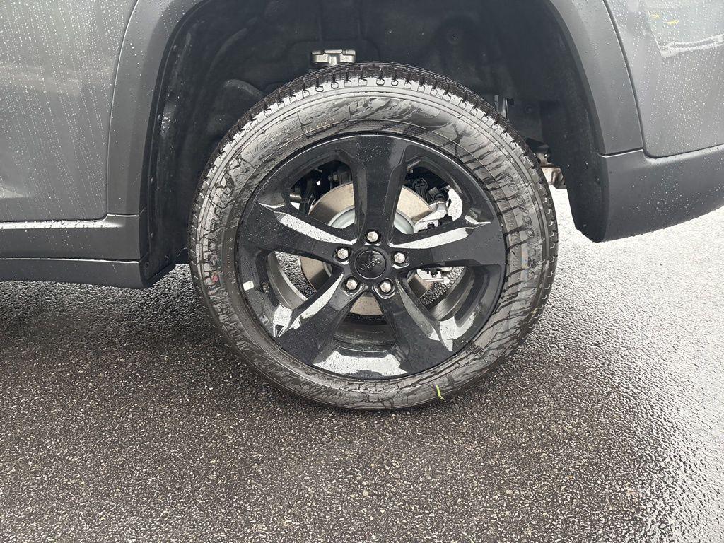 new 2025 Jeep Grand Cherokee car, priced at $49,958