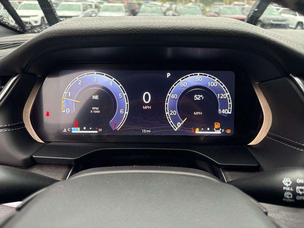 new 2025 Jeep Grand Cherokee car, priced at $49,958