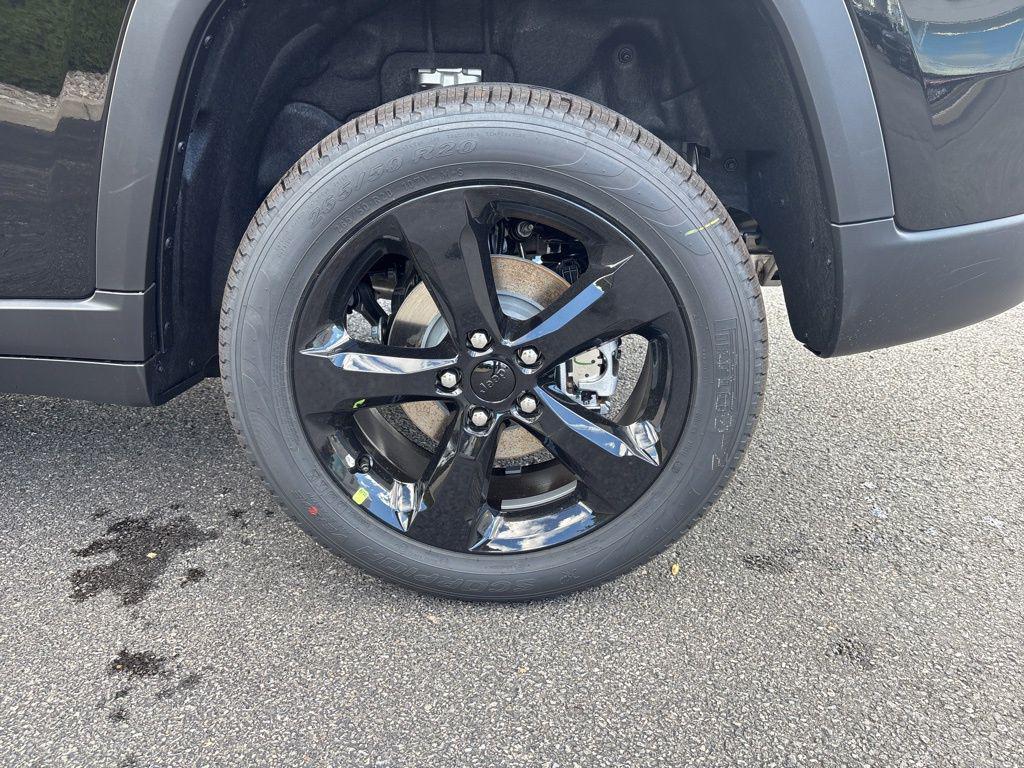 new 2025 Jeep Grand Cherokee car, priced at $43,952