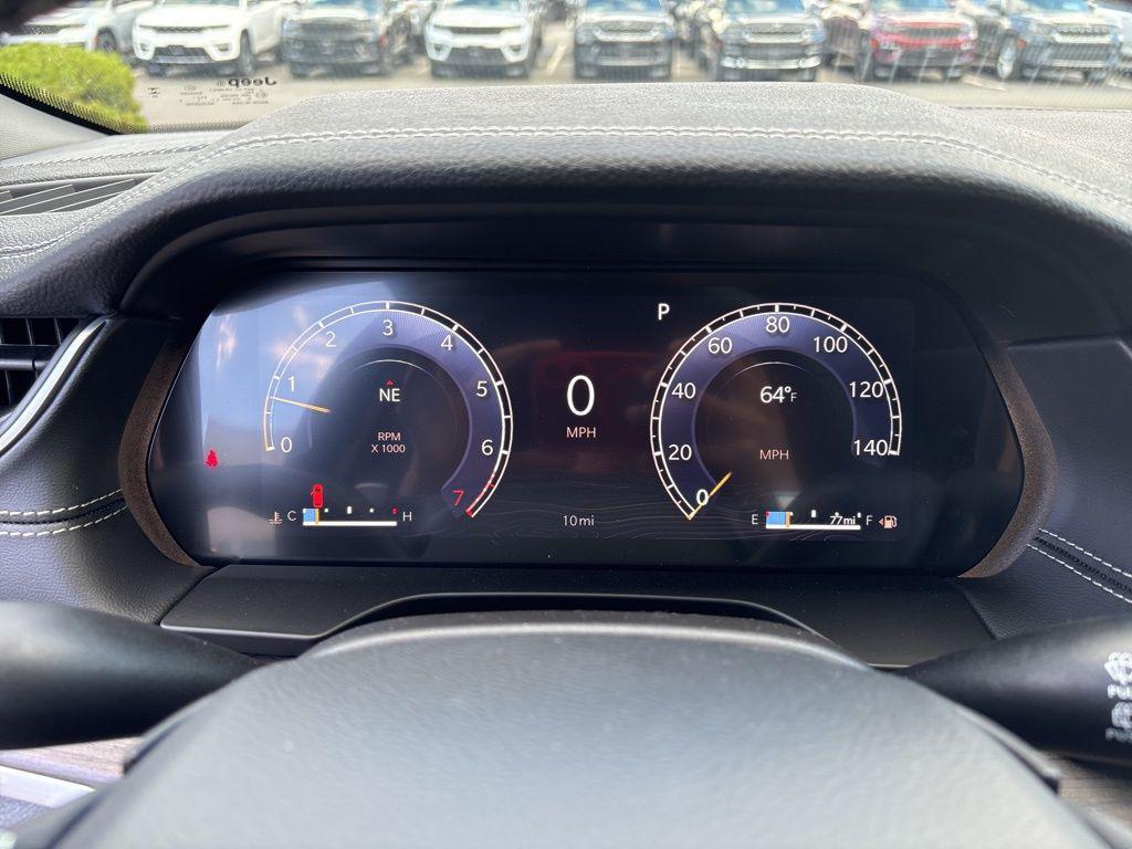 new 2025 Jeep Grand Cherokee car, priced at $43,952