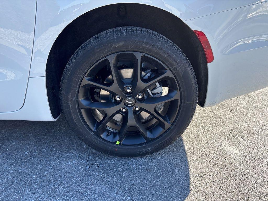 new 2026 Chrysler Pacifica car, priced at $51,740